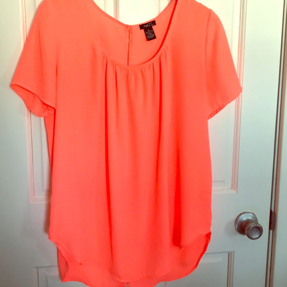 Women’s top coral orange XL